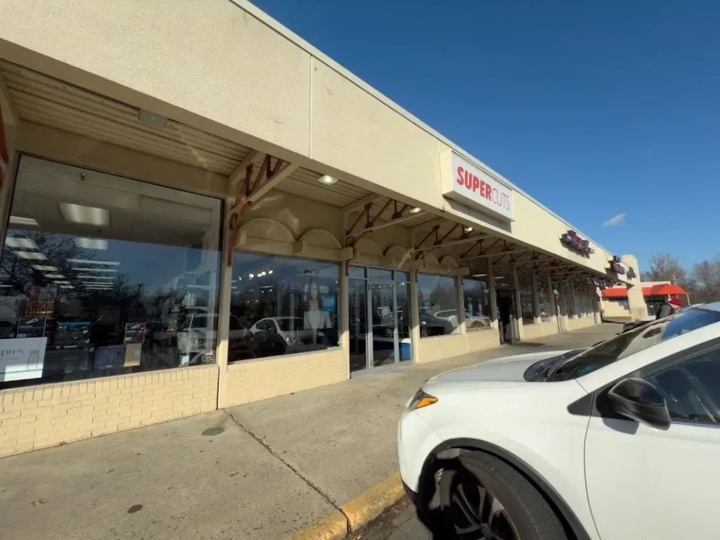 SUPERCUTS — Hair salon in Hamden